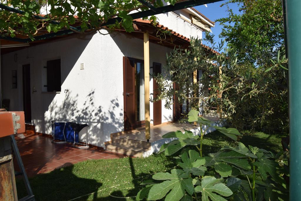 Beautiful Home By The Sea PalaiónTsiflíkion 外观 照片